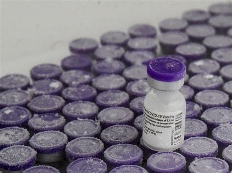 Impfstoff comirnaty (biontech / pfizer). Pfizer warnt vor Impfstoff-Lieferkürzungen für Europa ...