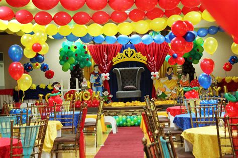 Check spelling or type a new query. Snow white theme | Backdrops for parties, White theme ...