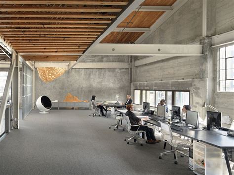 Iwamotoscott Transforms 1940s Warehouse Into A Gorgeous Modern Office
