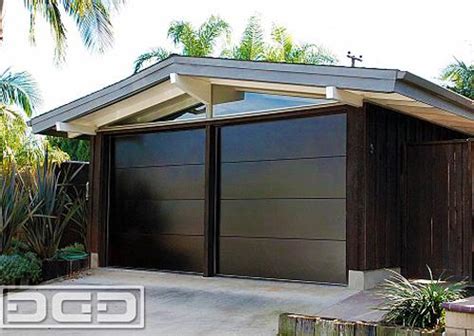 Visionaries like richard neutra, albert frey, and donald wexler designed futuristic buildings. Retro Garage Door Decoration Ideas and Modern Designs for ...