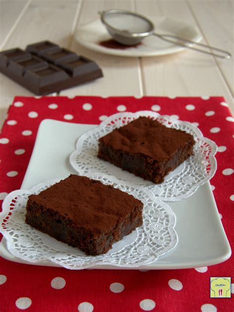 La torta cioccolato bimby è veloce da fare, ma volete provare una torta al cioccolato fondente bimby senza burro? Torta fondente di cioccolato, ricetta torta al cioccolato ...