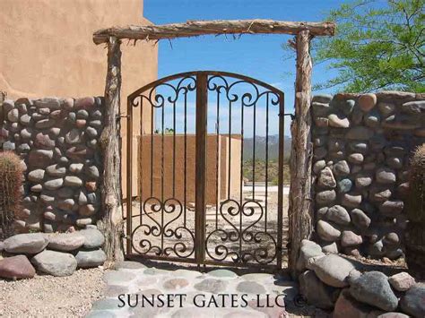 Courtyard Gate 535 Sunset Gates
