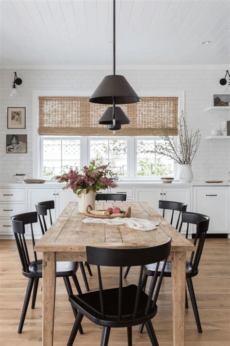 22 Farmhouse-Style Window Treatment Ideas to Try