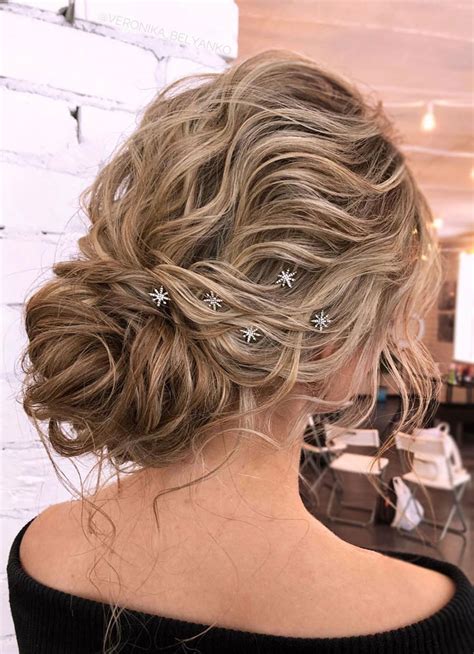 Messy Updo Hairstyles The Most Romantic Updo To Get An Elegant