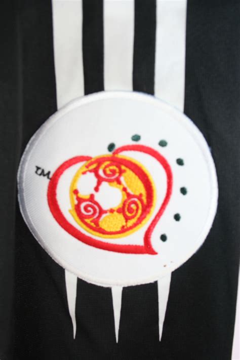 Deutschlandtrikot bei der em 2004. Adidas Deutschland Trikot Euro 2004 DFB Ballack Lahm Klose ...