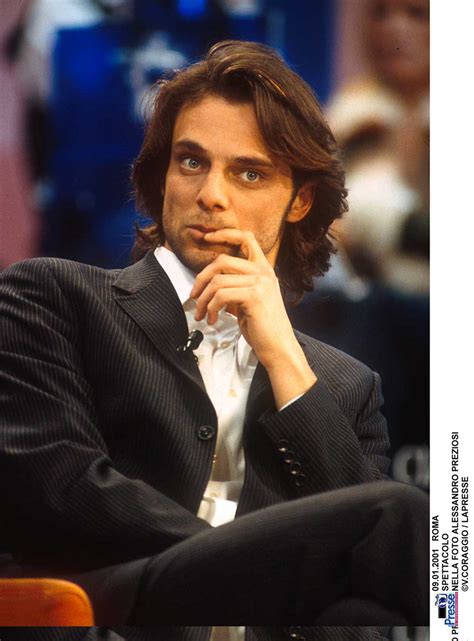 Alessandro preziosi attore e cantante italiano, è nato a napoli il 19 aprile 1973 sotto il segno zodiacale del toro, è alto un metro e ottantasette centimetri, pesa circa ottanta chili ed ha occhi. Alessandro Preziosi: beato tra cinema, teatro, tv, donne e ...
