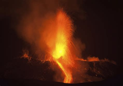 Mount Etna Volcano Erupts In Fiery Show Of Lava In Eastern Sicily Cbs