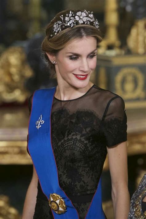 Queen Letizia Of Spain Wearing The Spanish Floral Tiara Queen Letizia