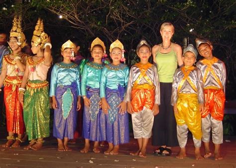 La Vestimenta Tradicional De Camboya