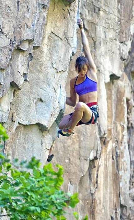 Sexy Rock Climbing Girls That Are Too Hot To Handle 39 Pics Climbing Girl Rock Climbing