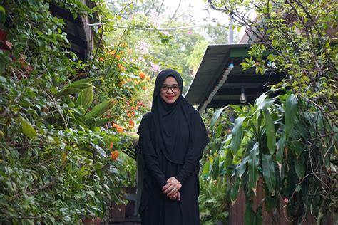 Lihat arti dan definisi di jagokata. NOORKHIRIAH, AZHAN RANI DAN AZADAN RABBANI IKON UMRAH DE ...