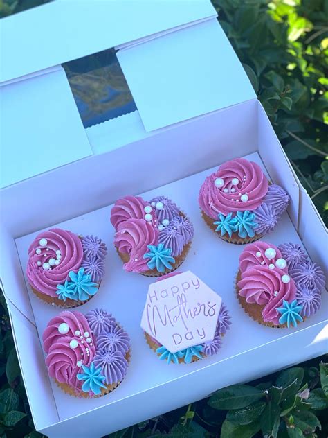Mothers Day Deluxe Cupcake Box