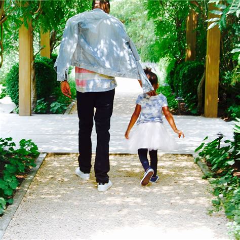 Beyonce And Blue Ivy Summer Vacation Pictures Popsugar Celebrity Photo 2