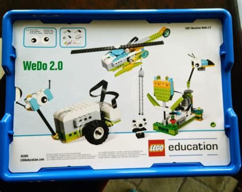Lego education wedo 2.0 has been with us for years, yet in 2021 remains one of the best tools for kids for learning robotics and programming. LEGO WeDo 2.0 STEM Robotics Kit Introduction