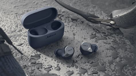 The jabra elite 75t and the elite active 75t are both quality wireless earbuds, but stacked up they look exactly the same. Review: Jabra Elite Active 75t | Superior Workout Earbuds