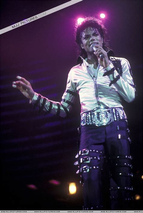 Bad tour - on stage - Michael Jackson Photo (7333108 ...