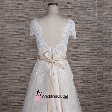 Amalfi Boho Vintage Beach Lace Wedding Dress