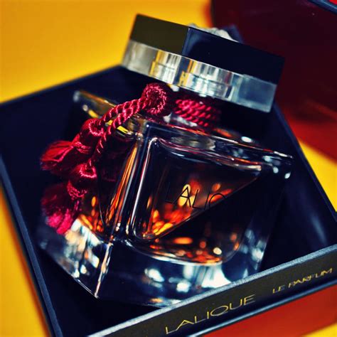 Lalique Le Parfum Lalique аромат — аромат для женщин 2005