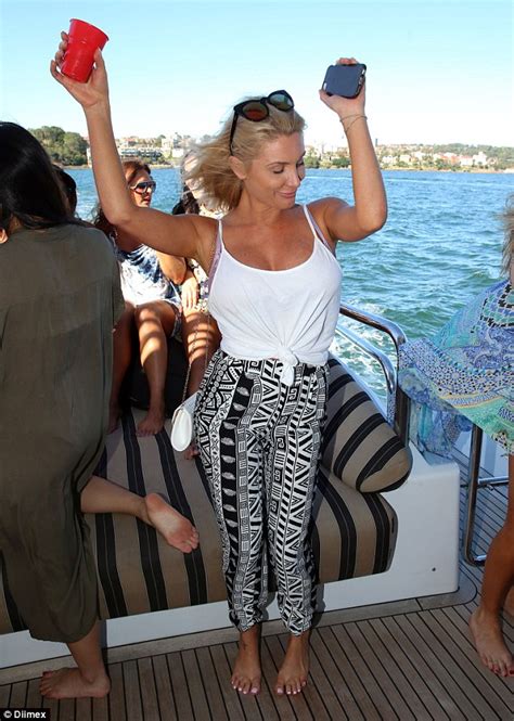 zilda williams gets her groove at a boat party in sydney s harbour daily mail online