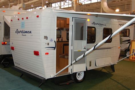 21 Superb Smallest Travel Trailer With Bathroom Home Decoration