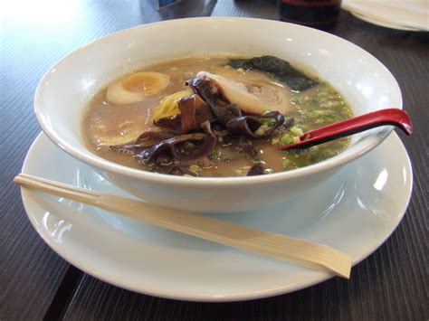 (1) regular, (2) hot (smear of spicy chili paste), or (3) fire (habanero in the base and smear of spicy chili paste). Mahaderang Frog: UCC Park Cafe Express