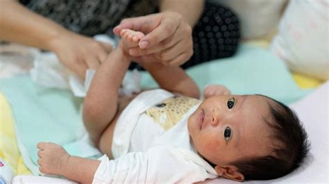 Cómo Limpiar Los Genitales De Los Bebés Varones Circuncidados Y No Circuncidados