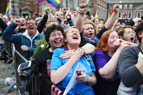 Ireland Votes To Approve Gay Marriage Putting Country In Vanguard The New York Times