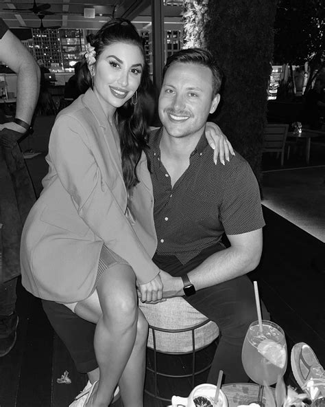 Courtney Khondabi QVC: Age, Husband, Net Worth, Nationality