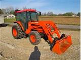 Pictures of Kubota La1002 Loader Quick Attach
