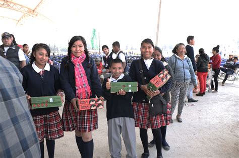 Entrega De Apoyos A Escuelas Compensadas De Chimalhuacán Estado De