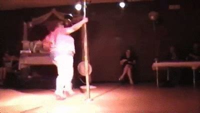 Pole Dancing Gif Find Share On Giphy
