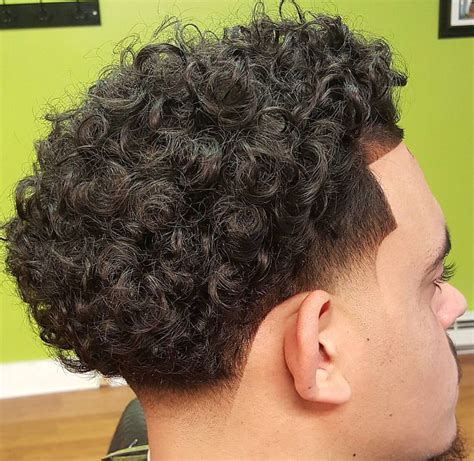 Blow Out Blowout Haircut Taper Fade Curly Hair Hairstyles Haircuts