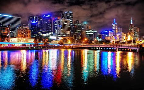 Melbourne By Night Irisviaggi