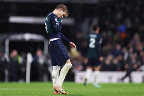 Player Ratings Fulham 2 1 Arsenal Gunners Suffer Painful Defeat