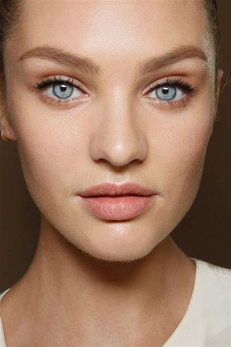 Candice Swanepoel Summer Lipstick Beautiful Makeup Pink Lips