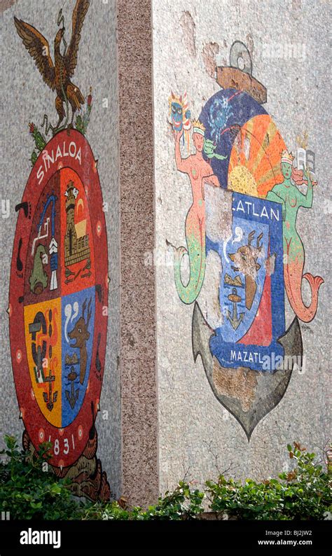 El Escudo De Sinaloa Y Mazatlán Monumento Mazatlán México Fotografía De Stock Alamy