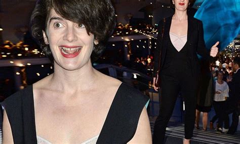Gaby Hoffmann Reveals Her Recipe For Placenta Smoothies Daily Mail Online