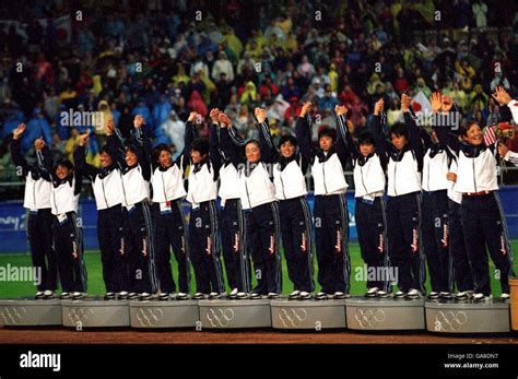 Sydney 2000 Olympic Games Womens Softball Final Stock Photo Alamy