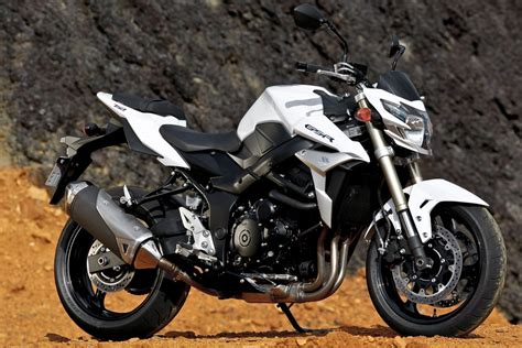 suzuki gsr 750 prueba millatrece