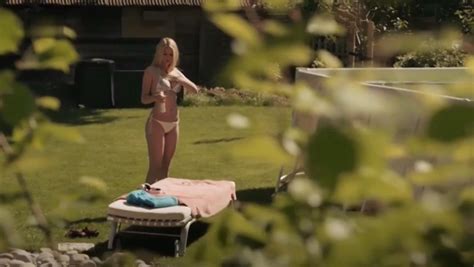 Nude Video Celebs Jeanne Goursaud Nude Die Mutter Des Morders 2015