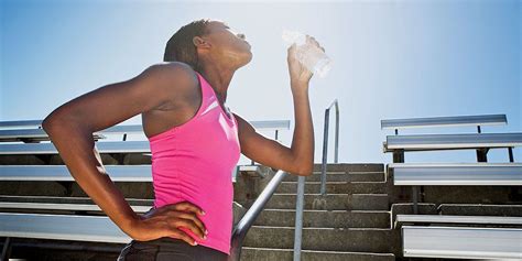 How To Tell When Youre Dangerously Dehydrated Runners World