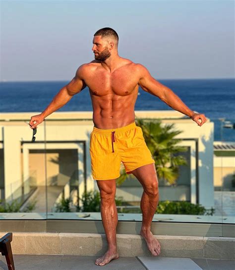Just A Guy From Socal Trying His Best Sexy Fitness Coach Thiago Lazzarato Definitely