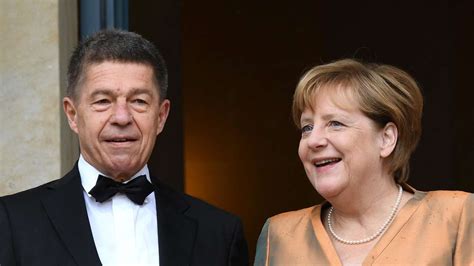 Angela Merkel Und Ihr Liebesleben Was Man über Die Beziehung Zu