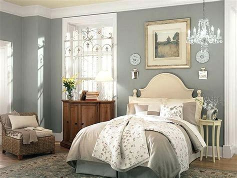 Browse country bedroom design ideas and discover thousands of bedroom photos of colour schemes, furniture, bedding, as well as small country bedroom ideas. country cottage paint colors - Google Search | Bedroom ...