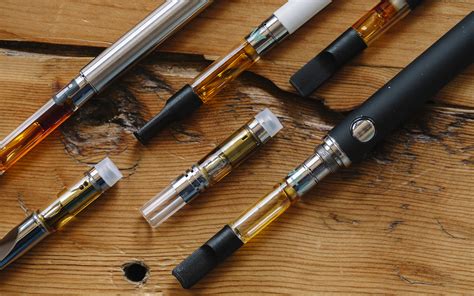 Vape pens for dabs come in different shapes and sizes but for the most part, they most work the same. How to Help Your Friends Who Are Smoking Cannabis for the ...