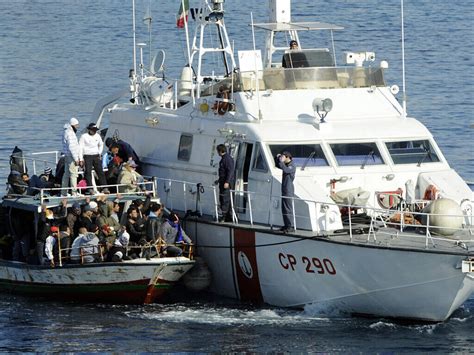 Frontex promotes, coordinates and develops european border management in line with the eu fundamental rights charter applying the concept of integrated border management. Frontex-Beitrag der Schweiz steigt stark an | Panorama ...