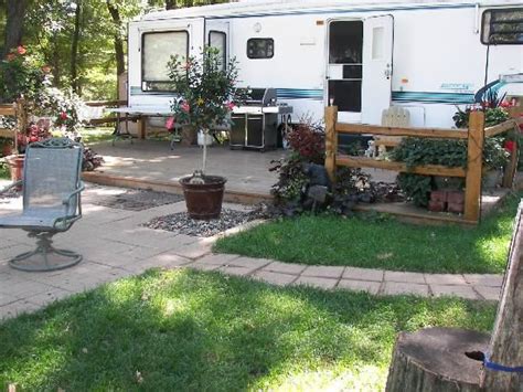 With limited space to work with, it's important to have a vision or you don't want to make any permanent changes in your apartment since you're most likely a temporary tenant. Champions Riverside Resort: Seasonal campsites | Campsite ...