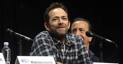Colin Hanks Shares Touching Story About Luke Perry And Now We Re Crying