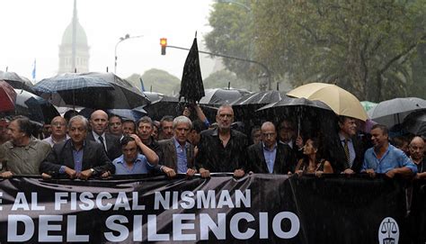 la marcha del silencio los paraguas y el hartazgo expediente político
