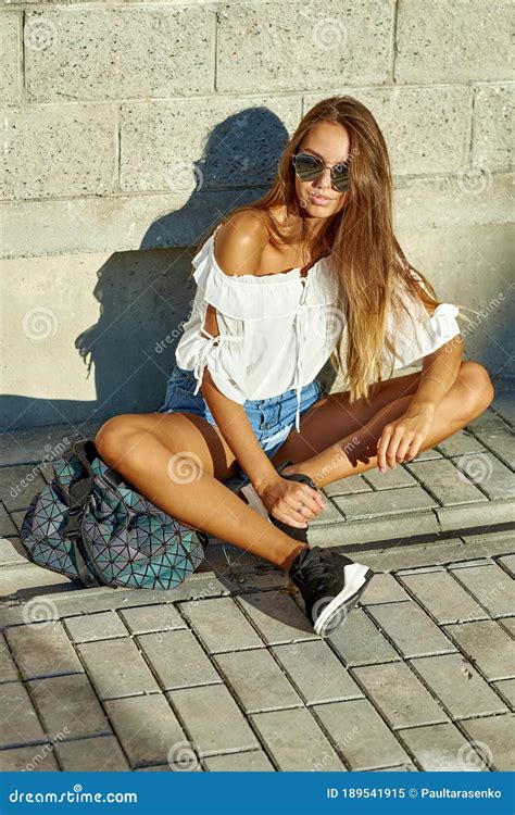 Summer Portrait Of Trendy Stylish Girl Posing Outdoor Stock Image Image Of Outdoor Smile